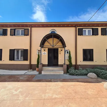 Stara Sola - Oleander Bed & Breakfast Korte