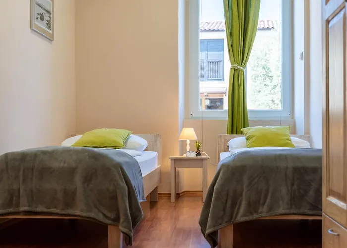 Stara Sola - Oleander Nocleg ze śniadaniem *